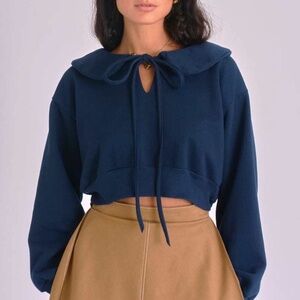 Eliza Faulkner Twee Cropped Peter Pan Collared Fleece Sweatshirt with Bow